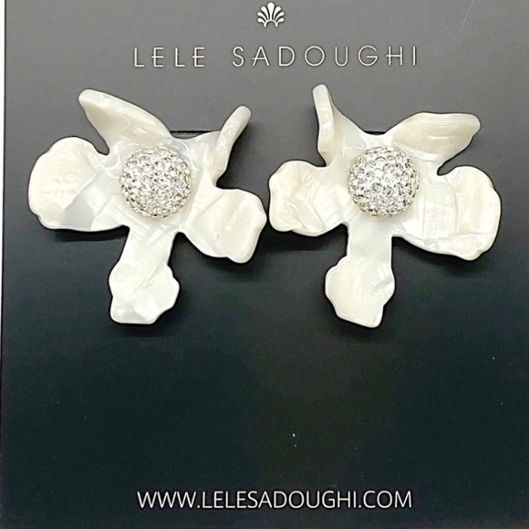 Lele Sadoughi ivory White Floral crystal stud Earrings - Picture 4 of 7
